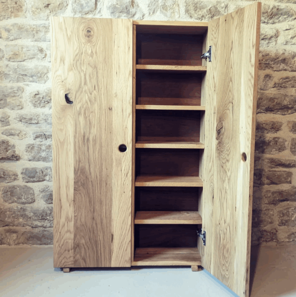 création d'une armoire en bois